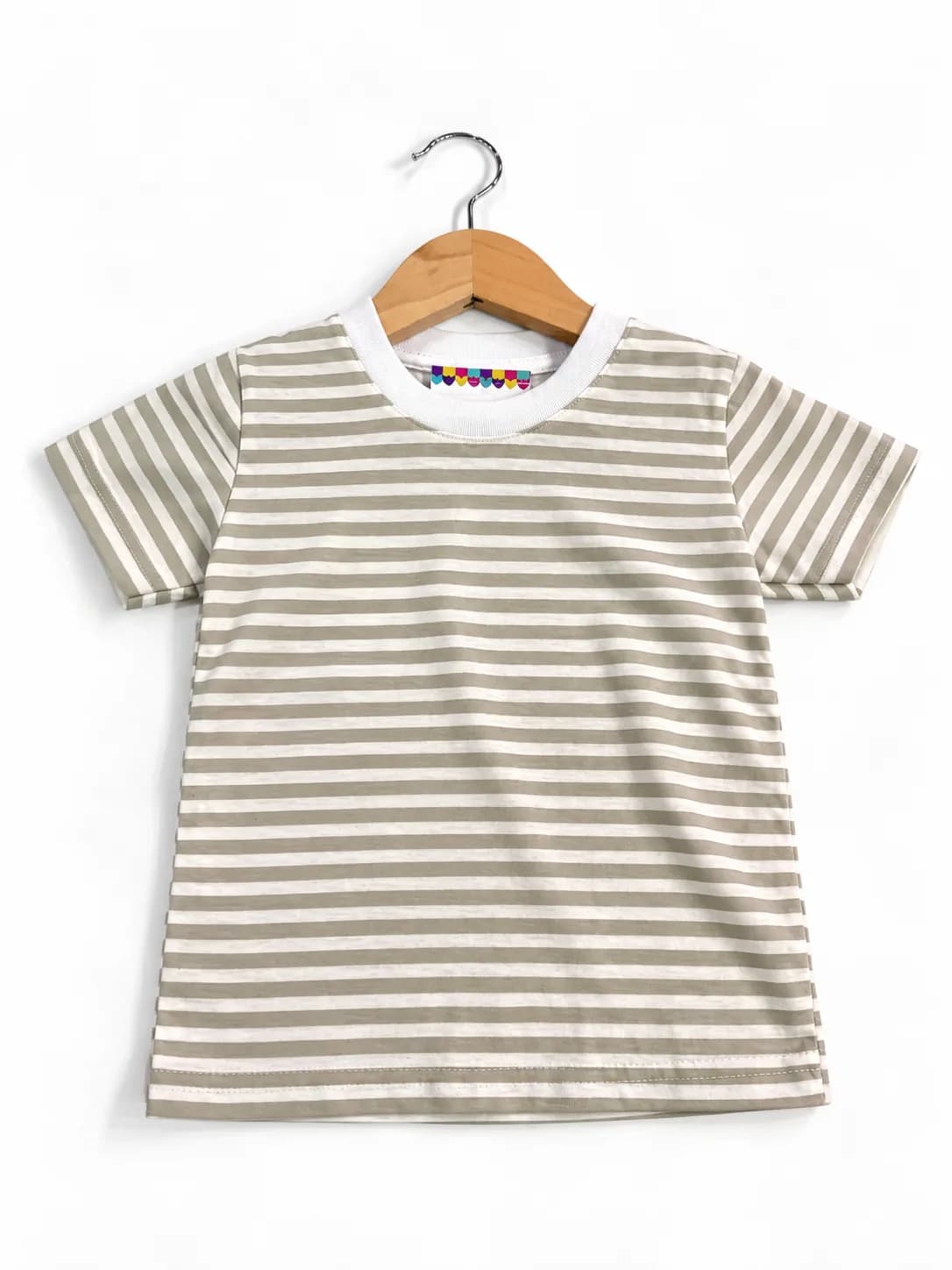 REMERA BB RAYAS ARENA