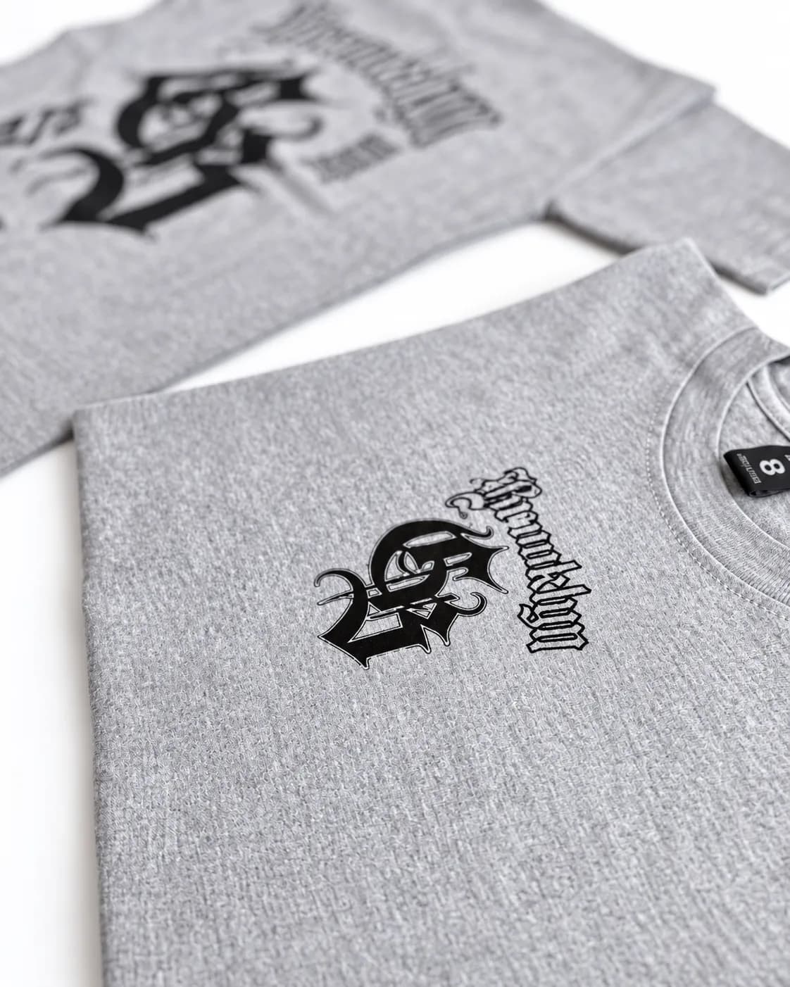 REMERA OVER BROOKLIN GRIS